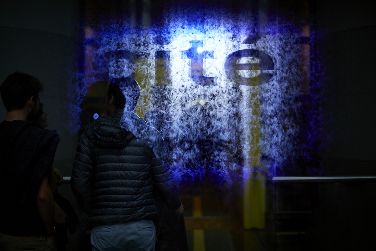 Cite des sciences mur de brume
