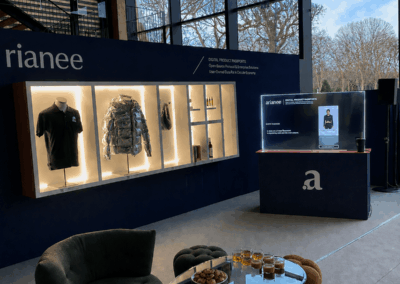Écran OLED transparent pour l'événementiel | Immersiv Events