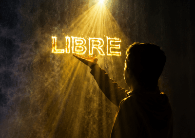 Projection holographique sur mur de brume événementiel